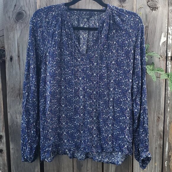 Lucky Brand Tops - Lucky Brand size Small blue peasant top floral boho blouse viscose tie hippie